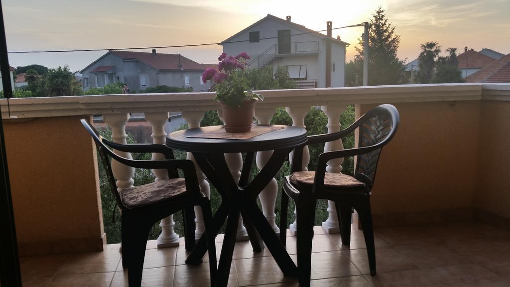 Apartments Dano Sukošan Zimmer foto